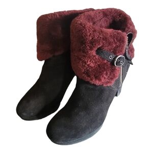 UGG Jerene Black Suede Ankle Boots Burgundy Shearling Cuff Women’s Size 9.5